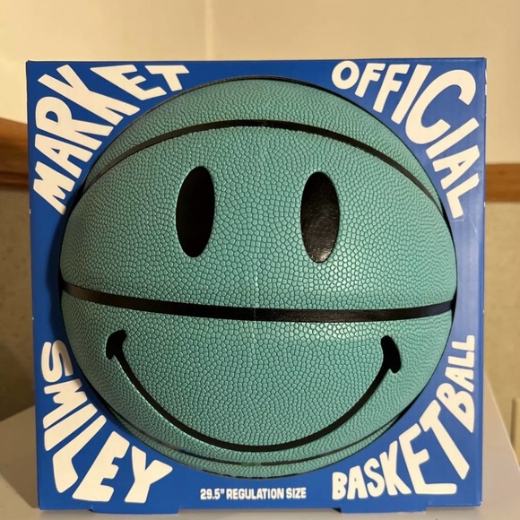 MARKET Breakfast Face Smiley Basketball NEW in BOX 2021 - Picture 1 of 4